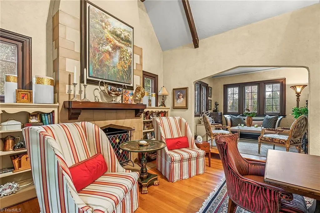 1924 Tudor house High Point North Carolina - 14 - dining room.webp