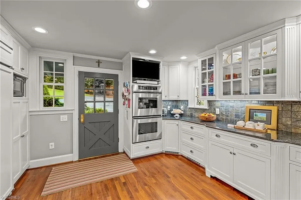 1924 Tudor house High Point North Carolina - 17 - kitchen.webp