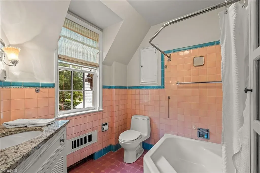 1924 Tudor house High Point North Carolina - 36 - bathroom.webp