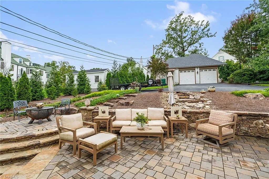 1924 Tudor house High Point North Carolina - 37 - backyard.webp