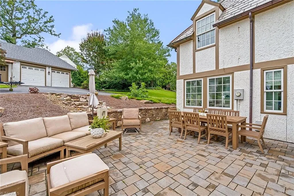 1924 Tudor house High Point North Carolina - 38 - backyard.webp