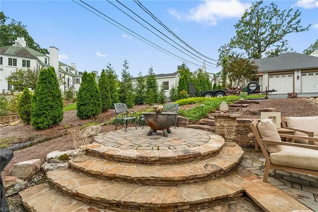 1924 Tudor house High Point North Carolina - 40 - backyard.webp