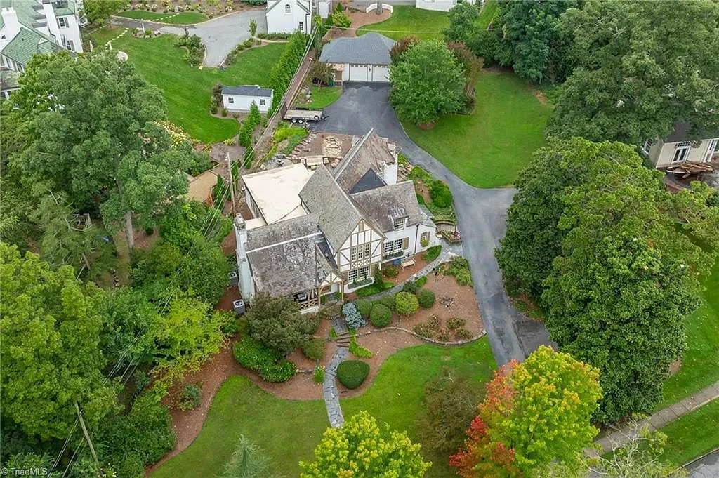 1924 Tudor house High Point North Carolina - 47 - aerial view.webp