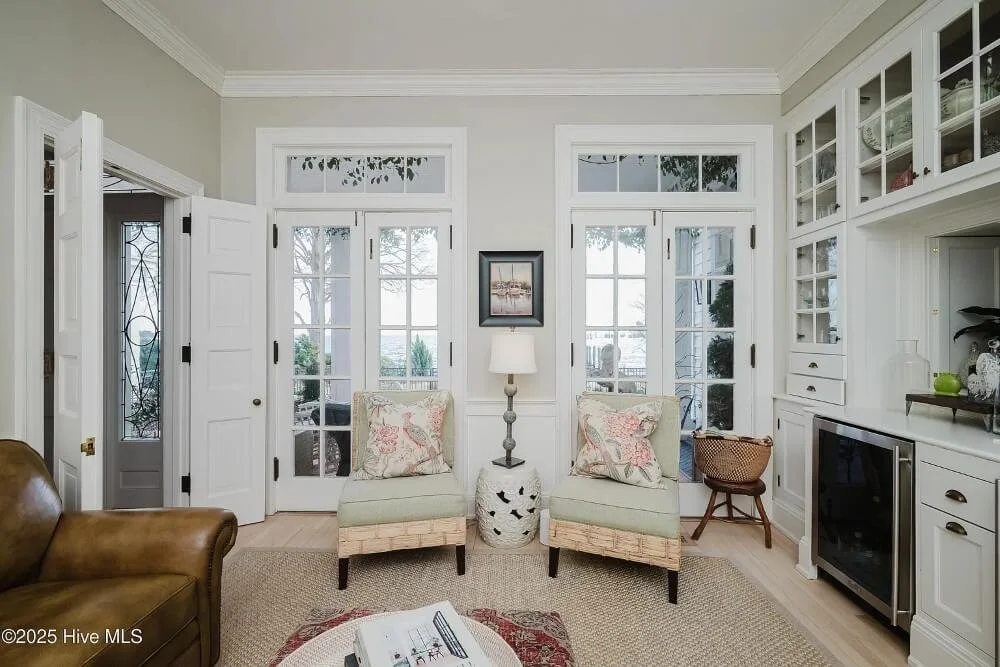 1928 Historic house Edenton North Carolina - 13 - family room.jpg