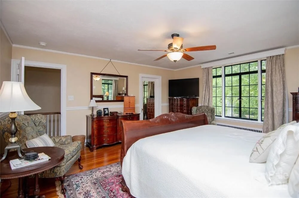 Frank Rickert Summers house 1928 Tudor Revival Kings Mountain North Carolina - 17 - bedroom.jpg