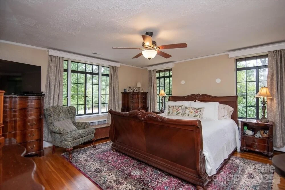 Frank Rickert Summers house 1928 Tudor Revival Kings Mountain North Carolina - 18 - bedroom.jpg