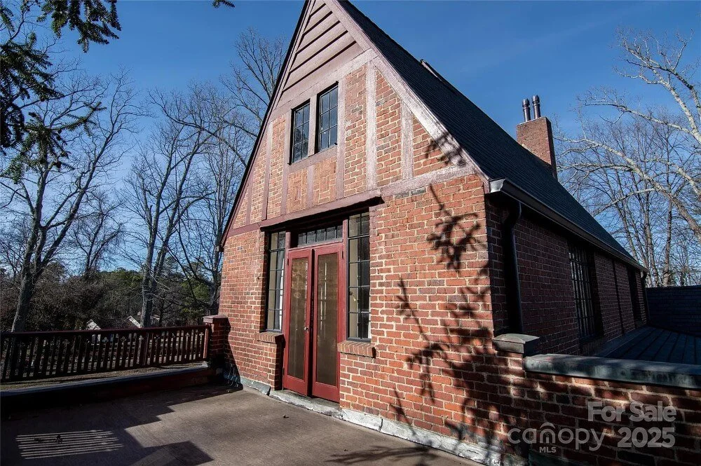 Frank Rickert Summers house 1928 Tudor Revival Kings Mountain North Carolina - 30 - house.jpg