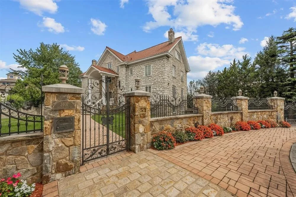 1930 Stone estate Bronx New York - 1 - front view.jpg