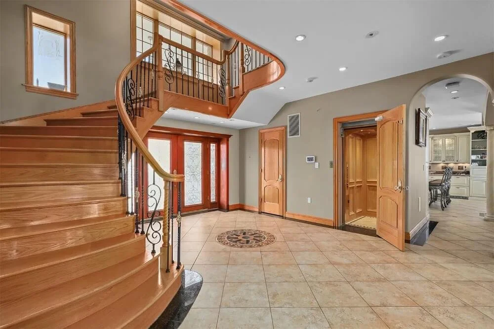1930 Stone estate Bronx New York - 14 - foyer.jpg