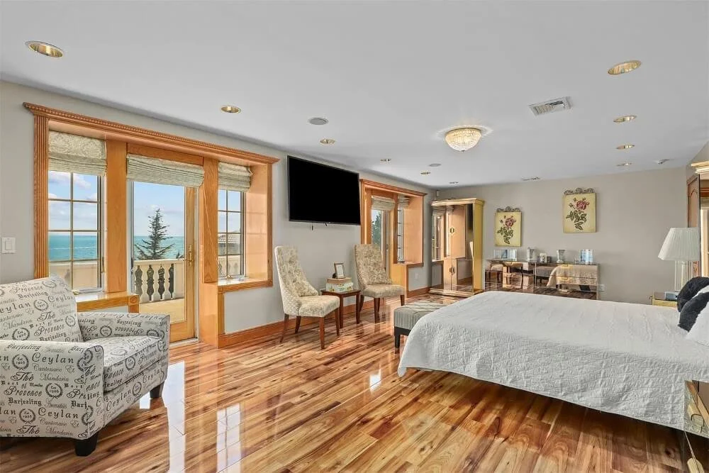 1930 Stone estate Bronx New York - 22 - bedroom.jpg
