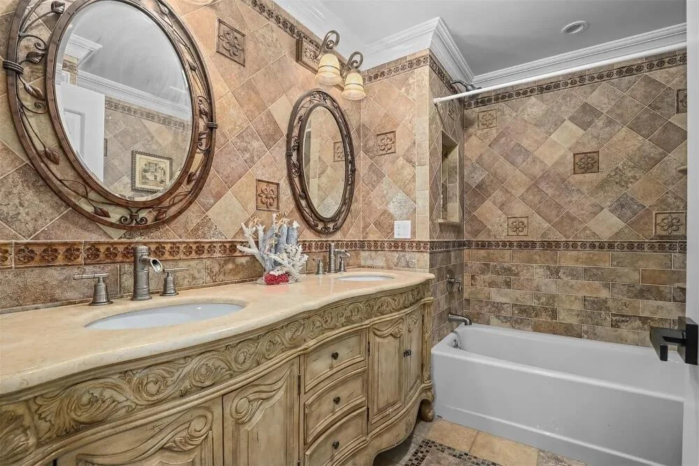 1930 Stone estate Bronx New York - 34 - bathroom.jpg