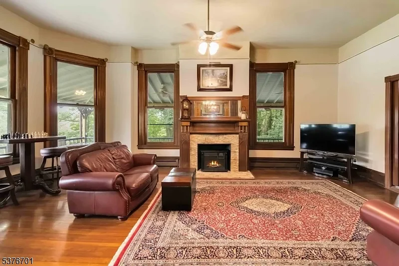 The William Arnott House 1890 Queen Anne Boro New Jersey - 8 - living room.webp