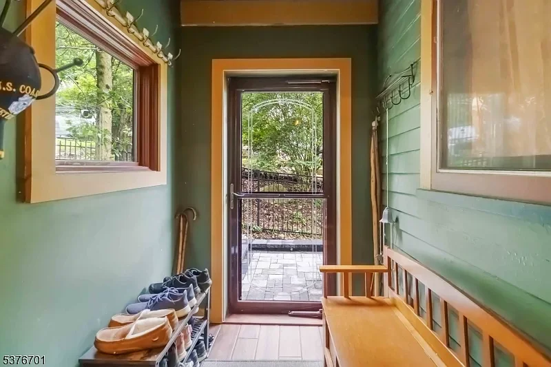 The William Arnott House 1890 Queen Anne Boro New Jersey - 42 - side entrance.webp