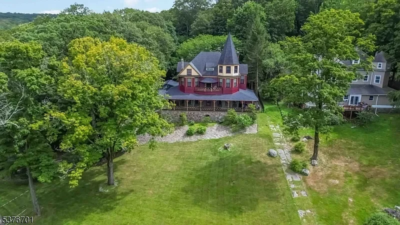 The William Arnott House 1890 Queen Anne Boro New Jersey - 48 - aerial view.webp