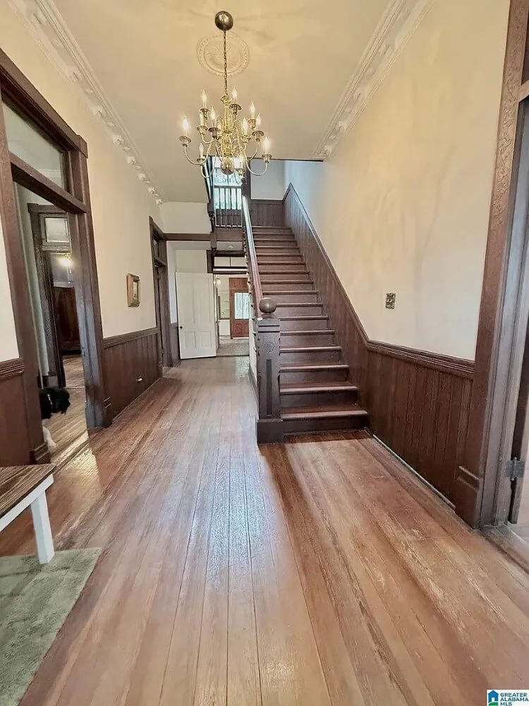 1890 Victorian house Piedmont Alabama - 2 - foyer.jpg