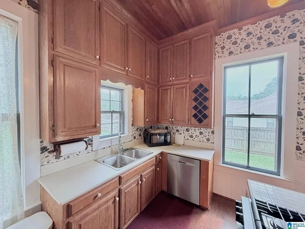 1890 Victorian house Piedmont Alabama - 17 - kitchen.jpg
