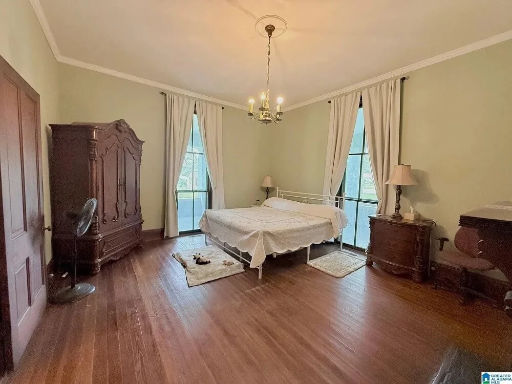 1890 Victorian house Piedmont Alabama - 23 - bedroom.jpg