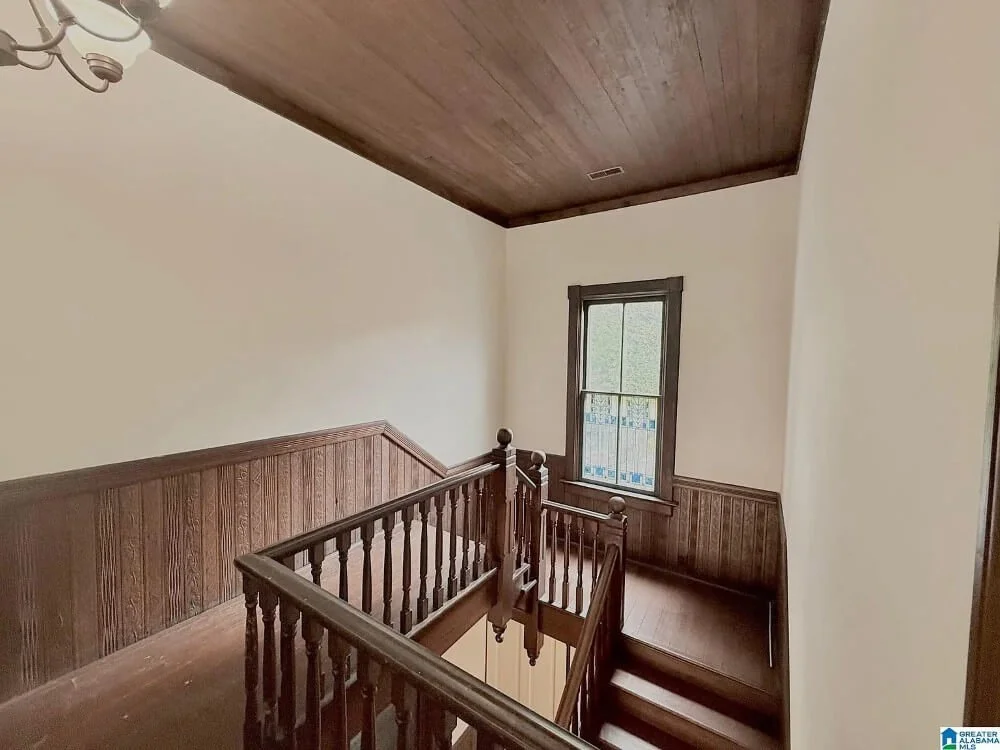 1890 Victorian house Piedmont Alabama - 33 - staircase.jpg