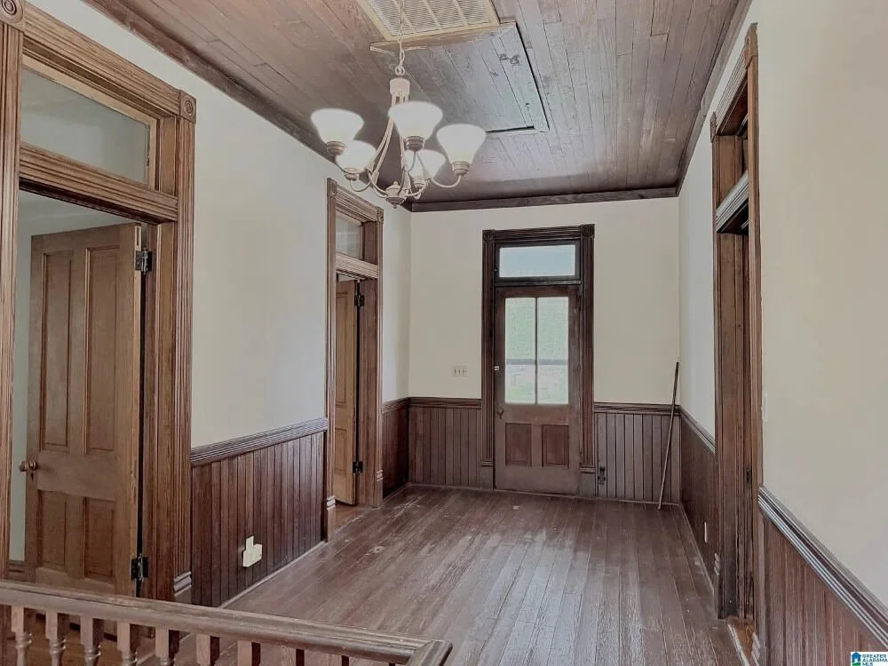 1890 Victorian house Piedmont Alabama - 50 - hallway.jpg