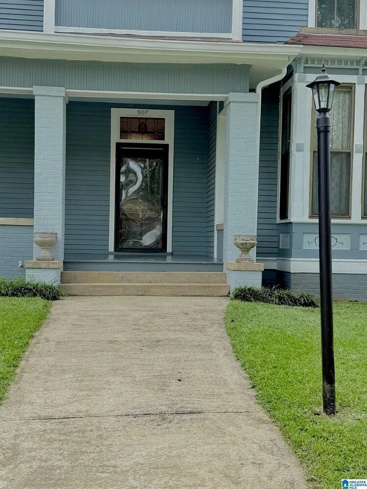 1890 Victorian house Piedmont Alabama - 61 - entrance door.jpg