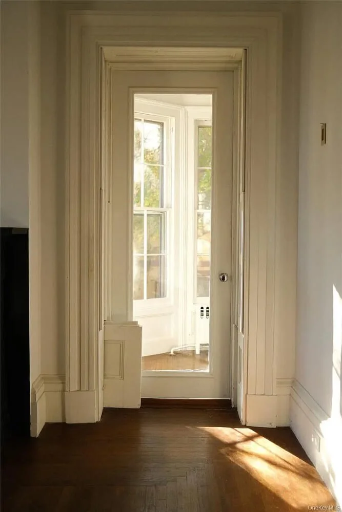 1836 Historic house Newburgh New York - 10 - door.jpg
