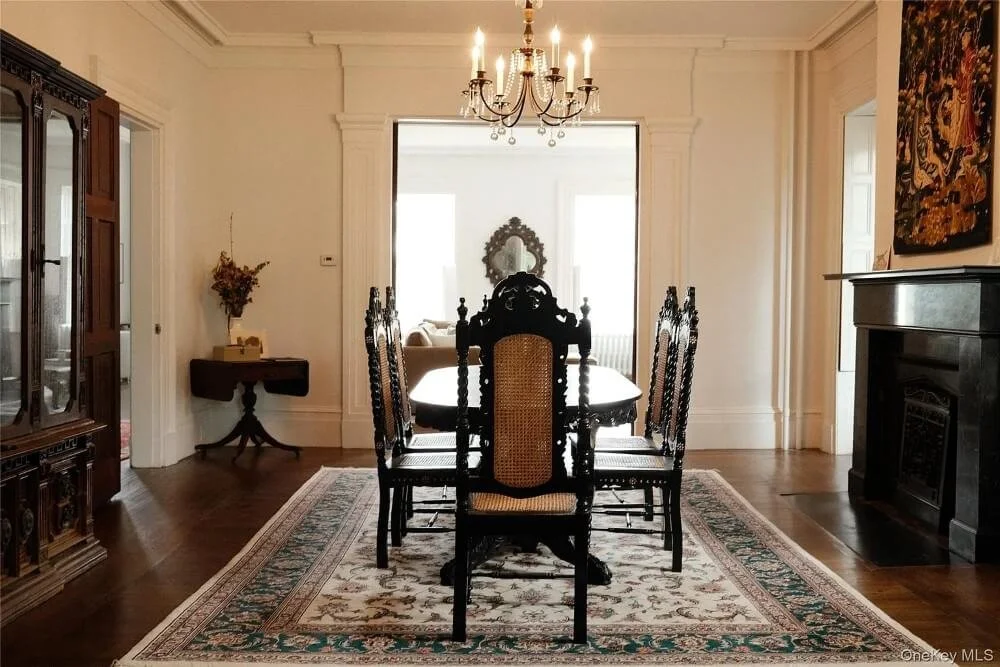 1836 Historic house Newburgh New York - 12 - dining room.jpg