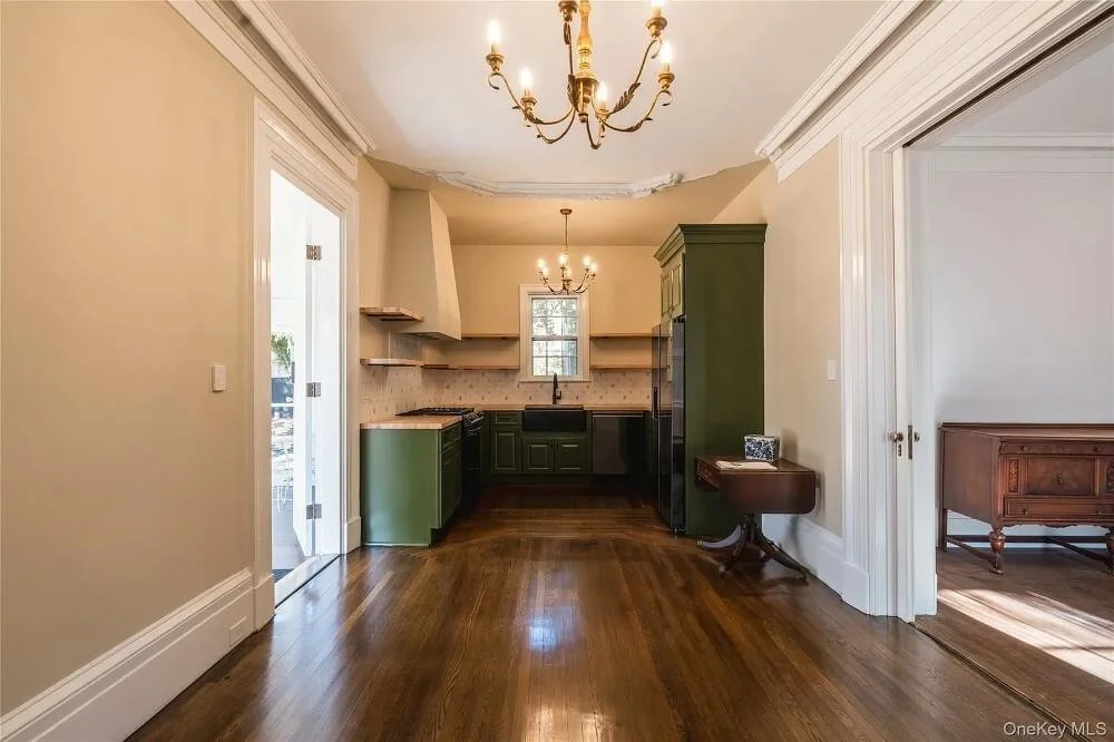 1836 Historic house Newburgh New York - 15 - kitchen.jpg
