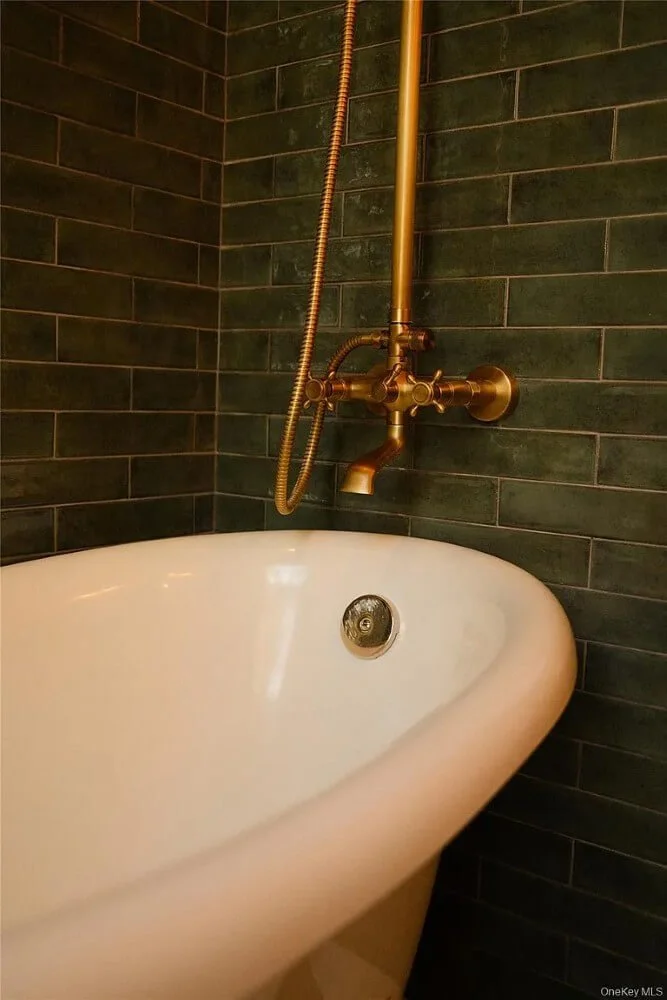 1836 Historic house Newburgh New York - 22 - bathroom.jpg