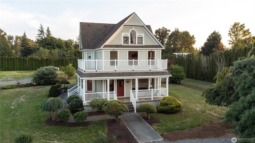 Slater Heritage House 1900 Victorian style Ferndale Washington - 1 - front view.jpeg
