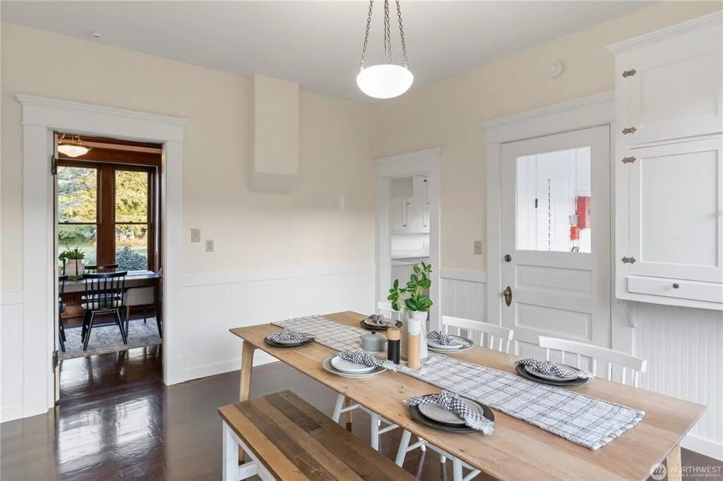 Slater Heritage House 1900 Victorian style Ferndale Washington - 12 - breakfast room.jpeg
