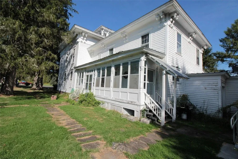 Whitehall 1840 Italianate house Smithville Flats New York - 40 - back view.webp
