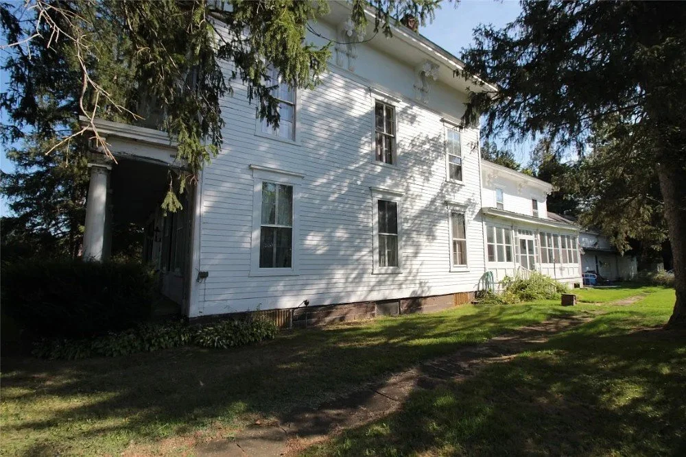 Whitehall 1840 Italianate house Smithville Flats New York - 45 - side view.webp