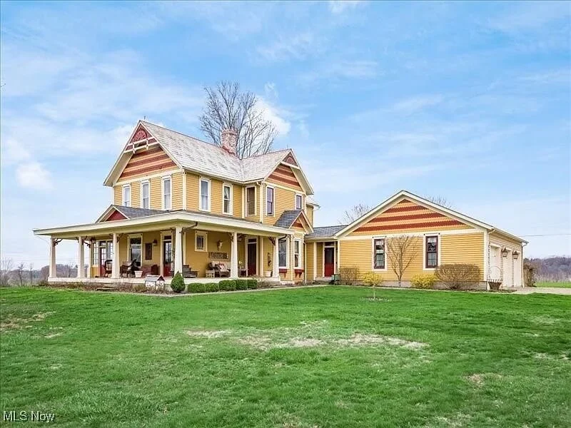 1864 Victorian Farmhouse Cambridge Ohio - 2 - side view.jpg