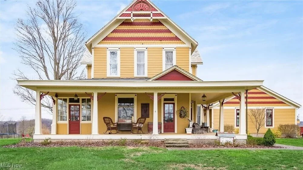 1864 Victorian Farmhouse Cambridge Ohio - 1 - front view.jpg