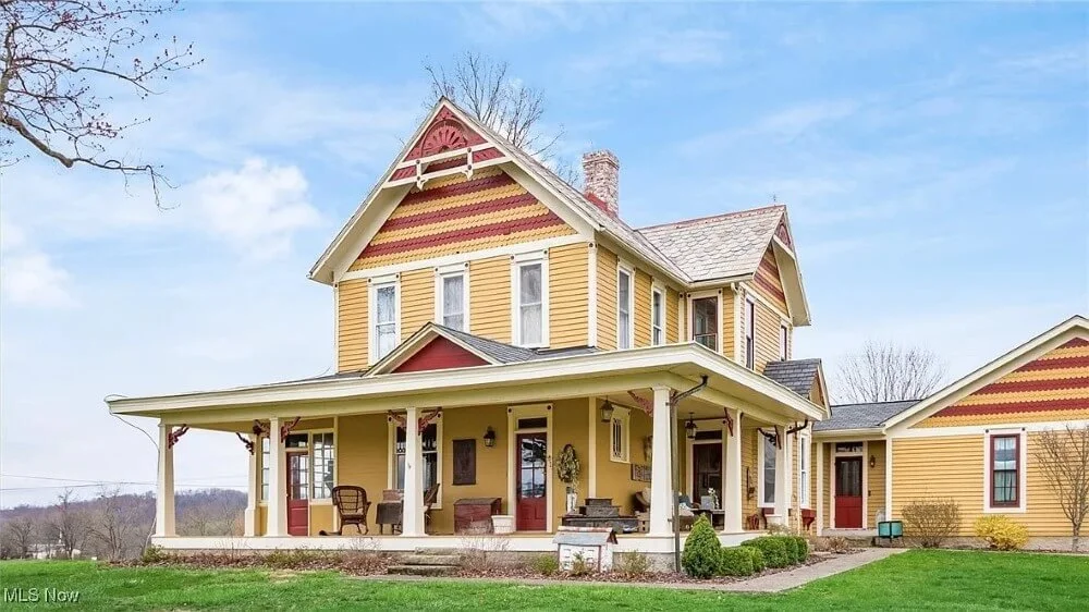 1864 Victorian Farmhouse Cambridge Ohio - 3 - front view.jpg
