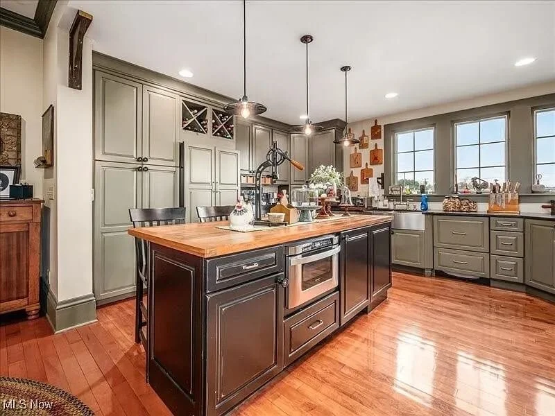 1864 Victorian Farmhouse Cambridge Ohio - 19 - kitchen.jpg