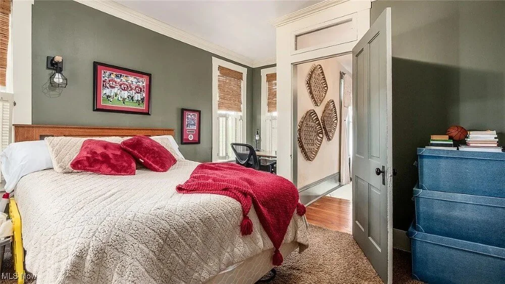 1864 Victorian Farmhouse Cambridge Ohio - 36 - bedroom.jpg