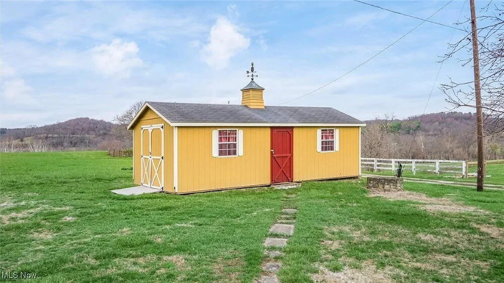 1864 Victorian Farmhouse Cambridge Ohio - 39 - barn.jpg