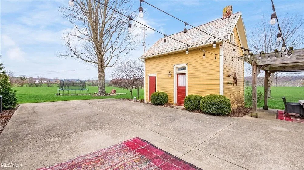 1864 Victorian Farmhouse Cambridge Ohio - 43 - backyard.jpg