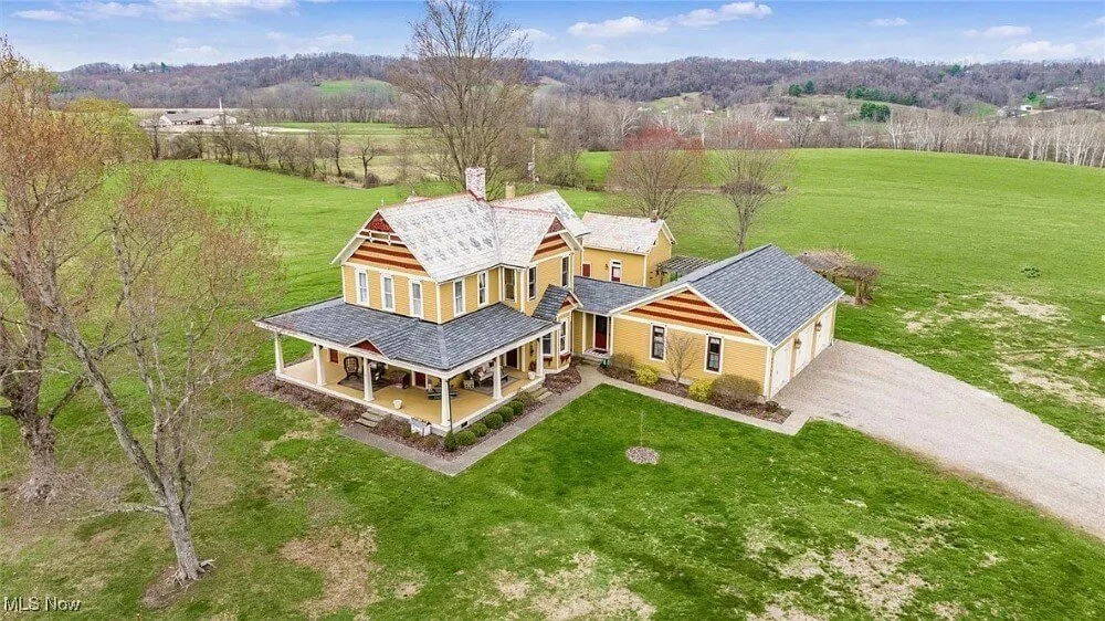 1864 Victorian Farmhouse Cambridge Ohio - 47 - top view.jpg