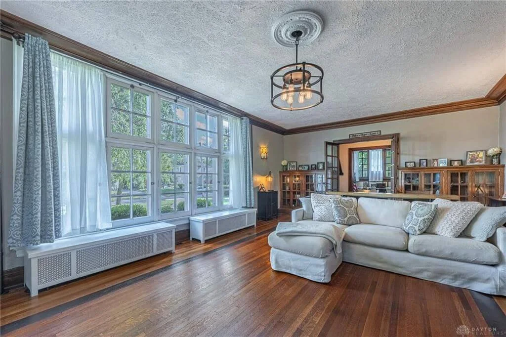1900 Tudor house Washington Court House Ohio - 5 - living room.jpg