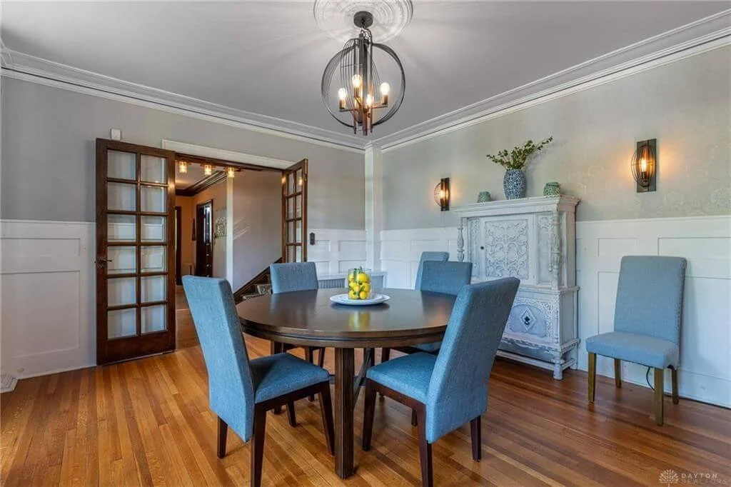 1900 Tudor house Washington Court House Ohio - 15 - dining room.jpg