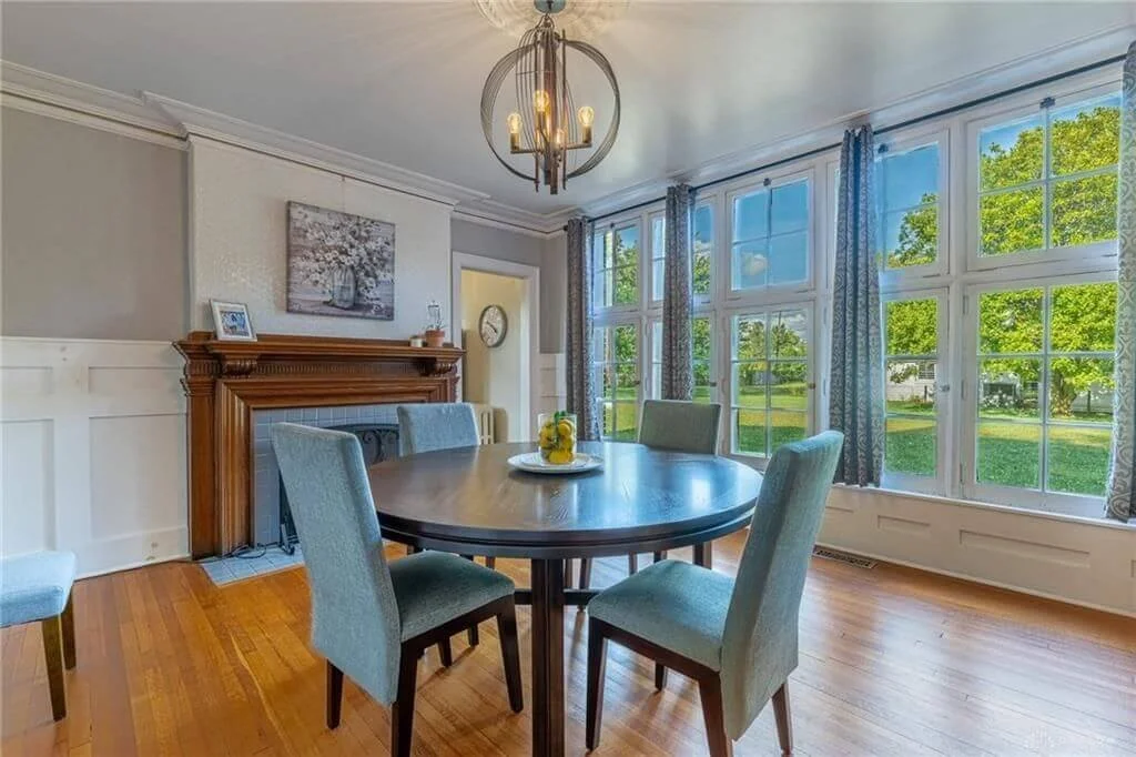 1900 Tudor house Washington Court House Ohio - 16 - dining room.jpg