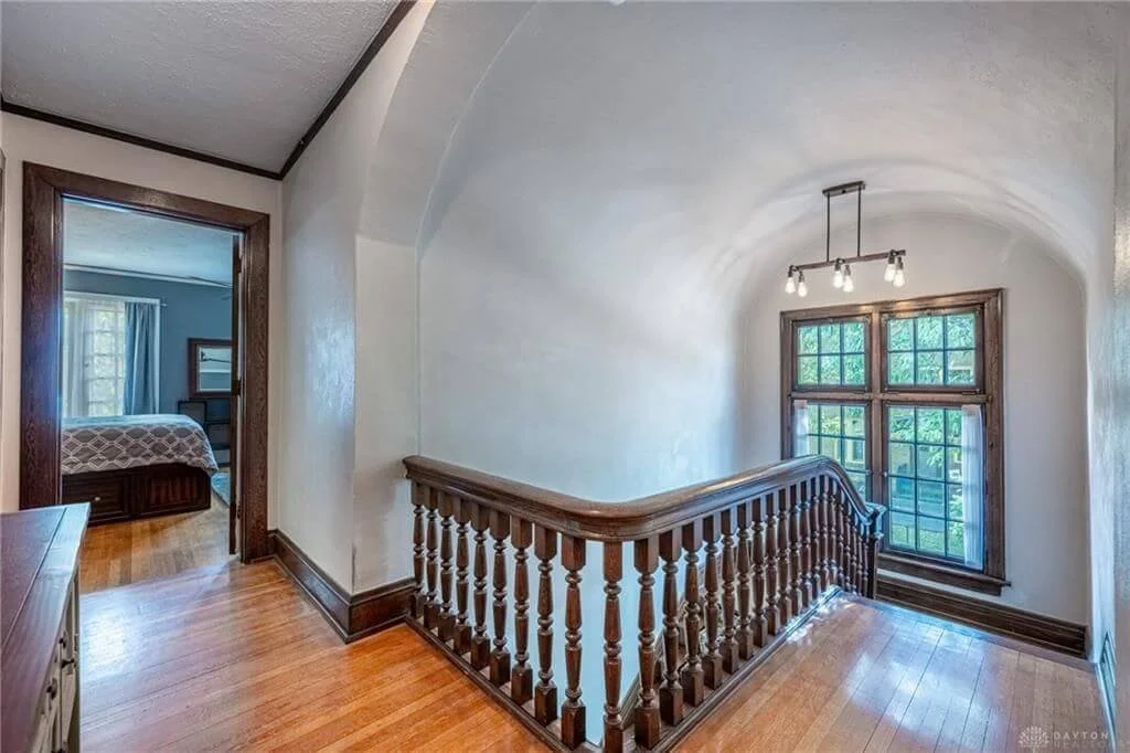 1900 Tudor house Washington Court House Ohio - 40 - top floor.jpg