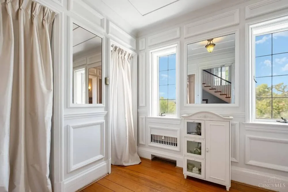 1937 French Chateau estate Pierce Township Ohio - 7 - room.jpg