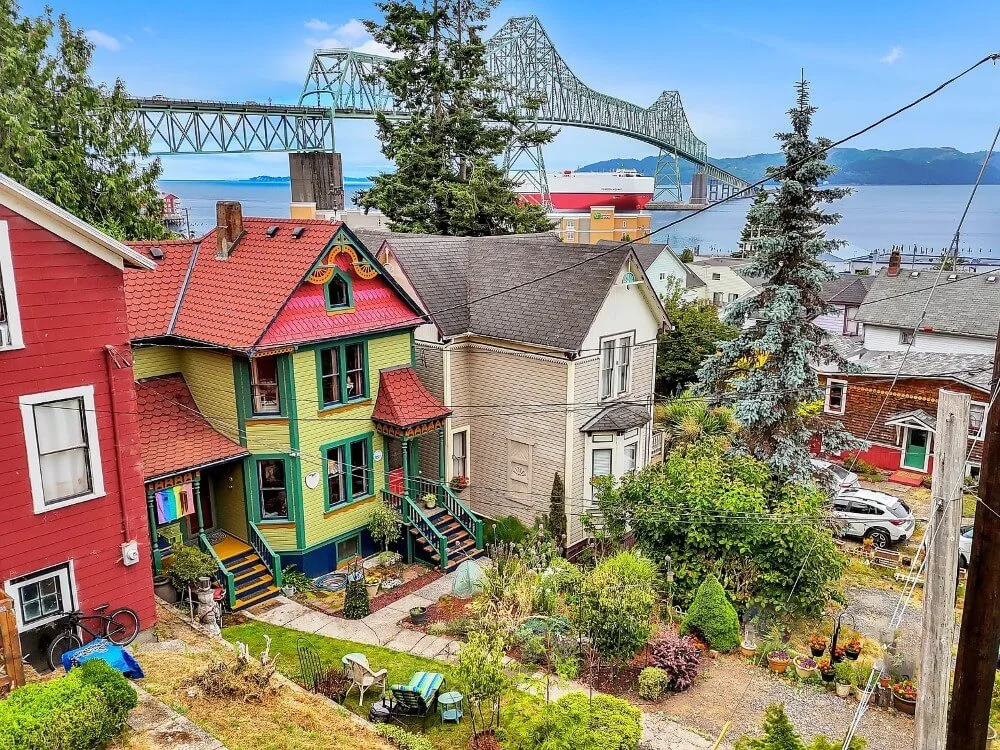 1900 Victorian house Astoria Oregon - 2 - front view.jpg
