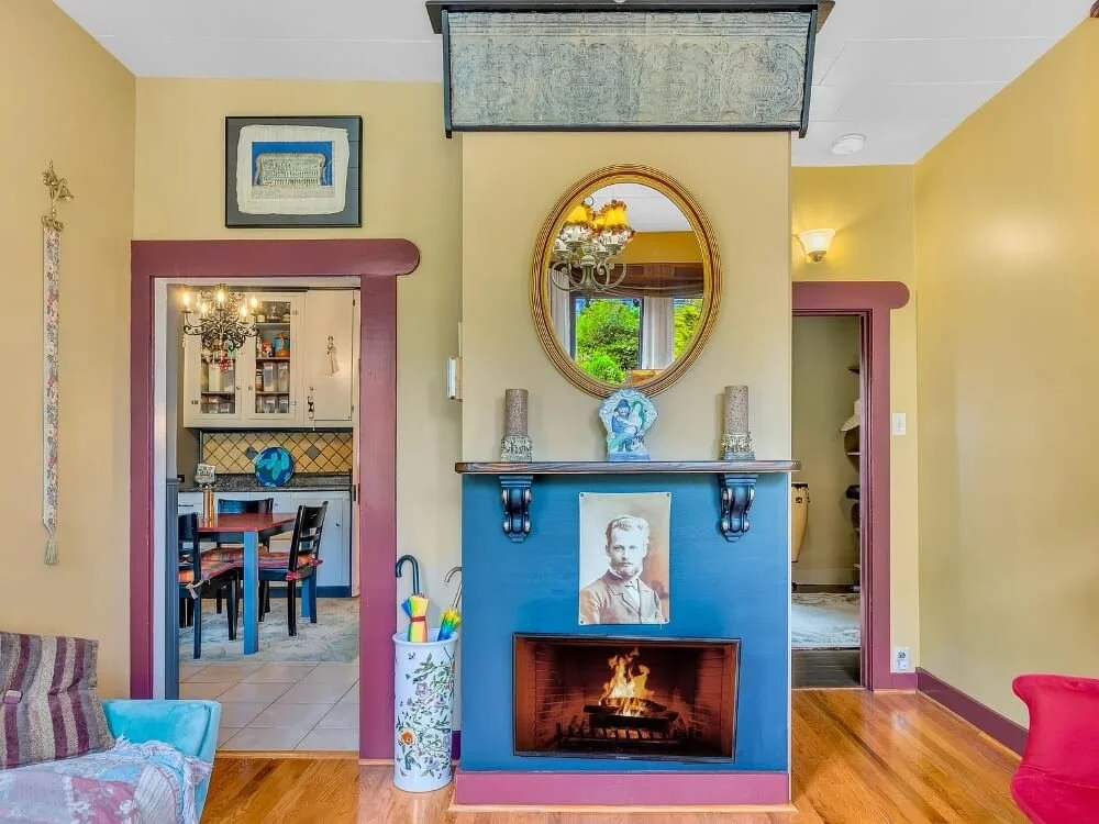 1900 Victorian house Astoria Oregon - 9 - foyer.jpg