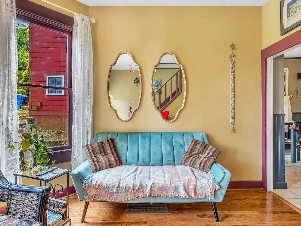 1900 Victorian house Astoria Oregon - 10 - foyer.jpg