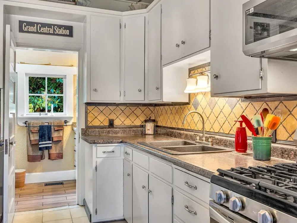 1900 Victorian house Astoria Oregon - 15 - kitchen.jpg