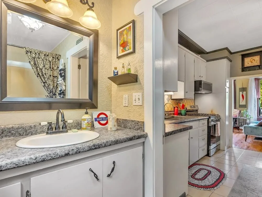 1900 Victorian house Astoria Oregon - 18 - bathroom.jpg